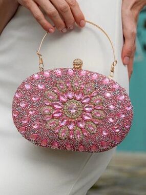 RAMLA Crystal-Embellished Pink Oval Evening Clutch w/detachable chain! BNWOT!